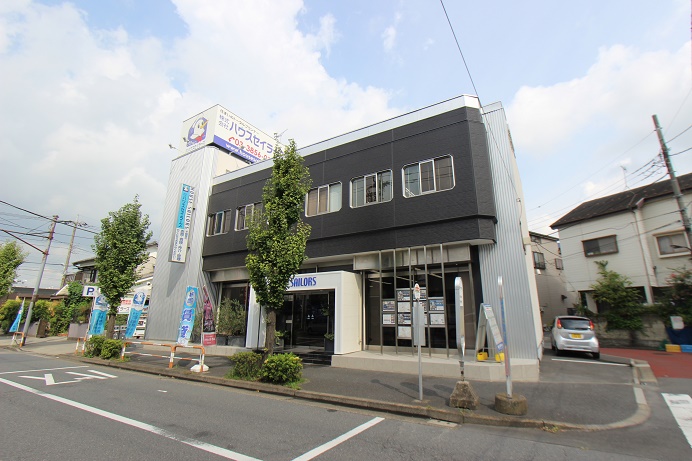 本社外観